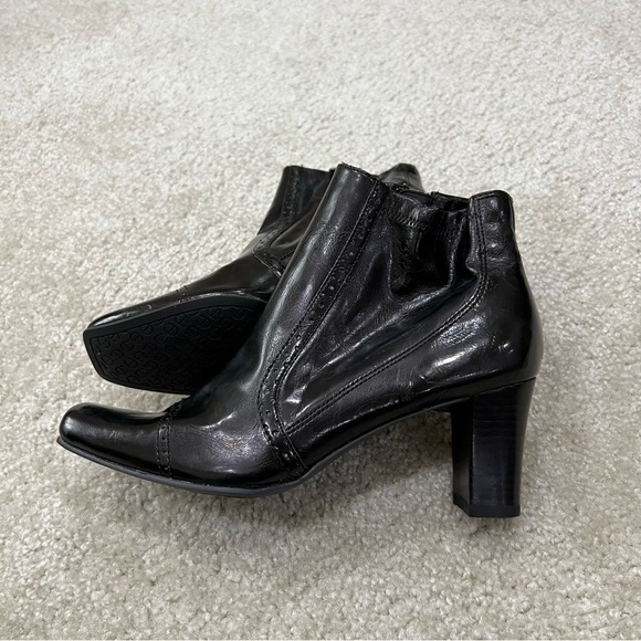 Etienne Aigner Concetta Ankle Zipper Boots Booties Dark Brown Wm Sz  9 Shiny, - Picture 1 of 14
